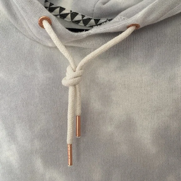 Volcom Hoodie - Picture 6 of 6